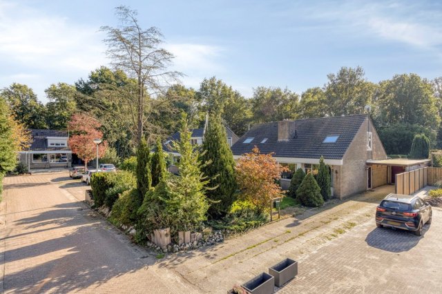 iQ Makelaars Blijham, Parklaan