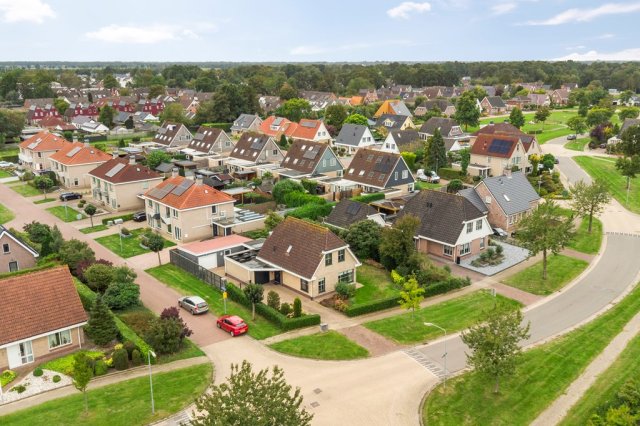 iQ Makelaars Muntendam, Westerbouwte